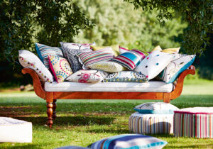 lm-harlequin-Artisan-Embroideries-1_HR