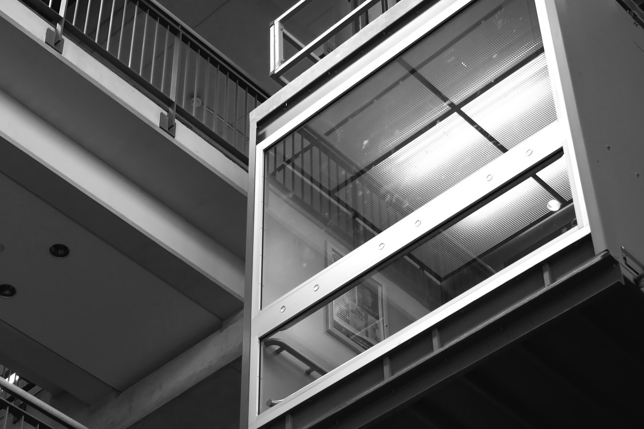 ascensor pentru persoane cu dizabilitati