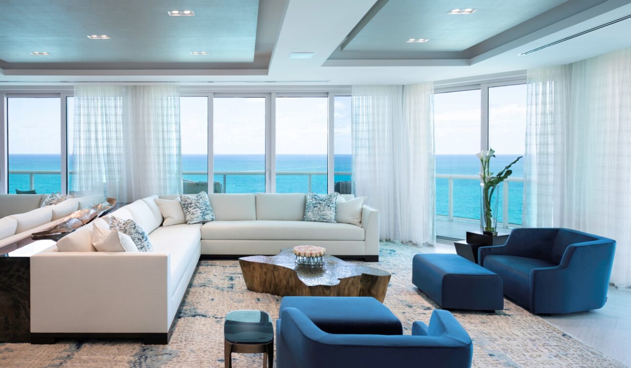„Welcome to Miami”, într-un apartament de lux în stil marin și cu vibe natural
