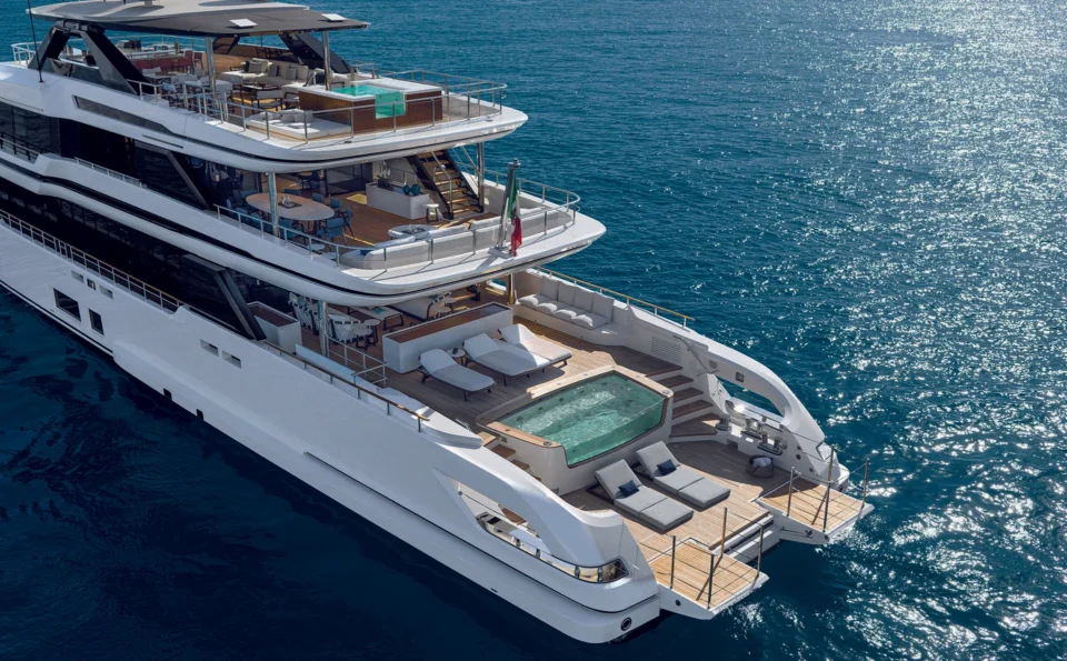 yacht