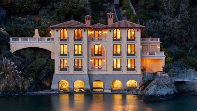 Stil italian cu vedere la San Francisco, într-o vilă de lux cu aspect iconic