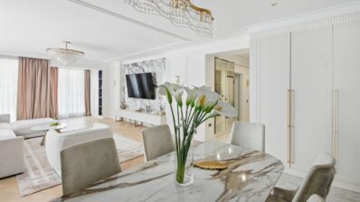 Clasicul contemporan întâlnește modernul, în acest penthouse din nordul Bucureștiului