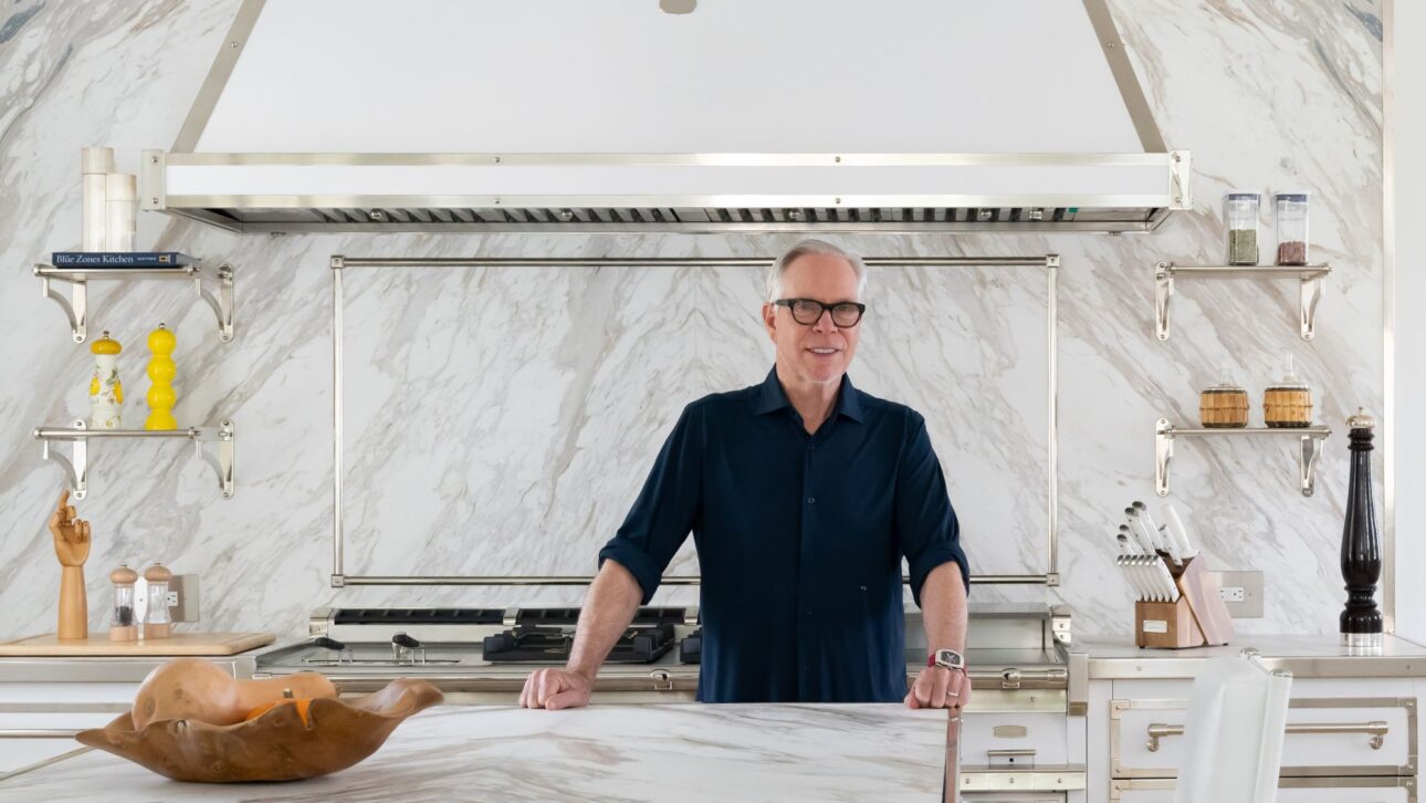 În bucătăria designerului Tommy Hilfiger: elegantă, funcțională și cu design reușit