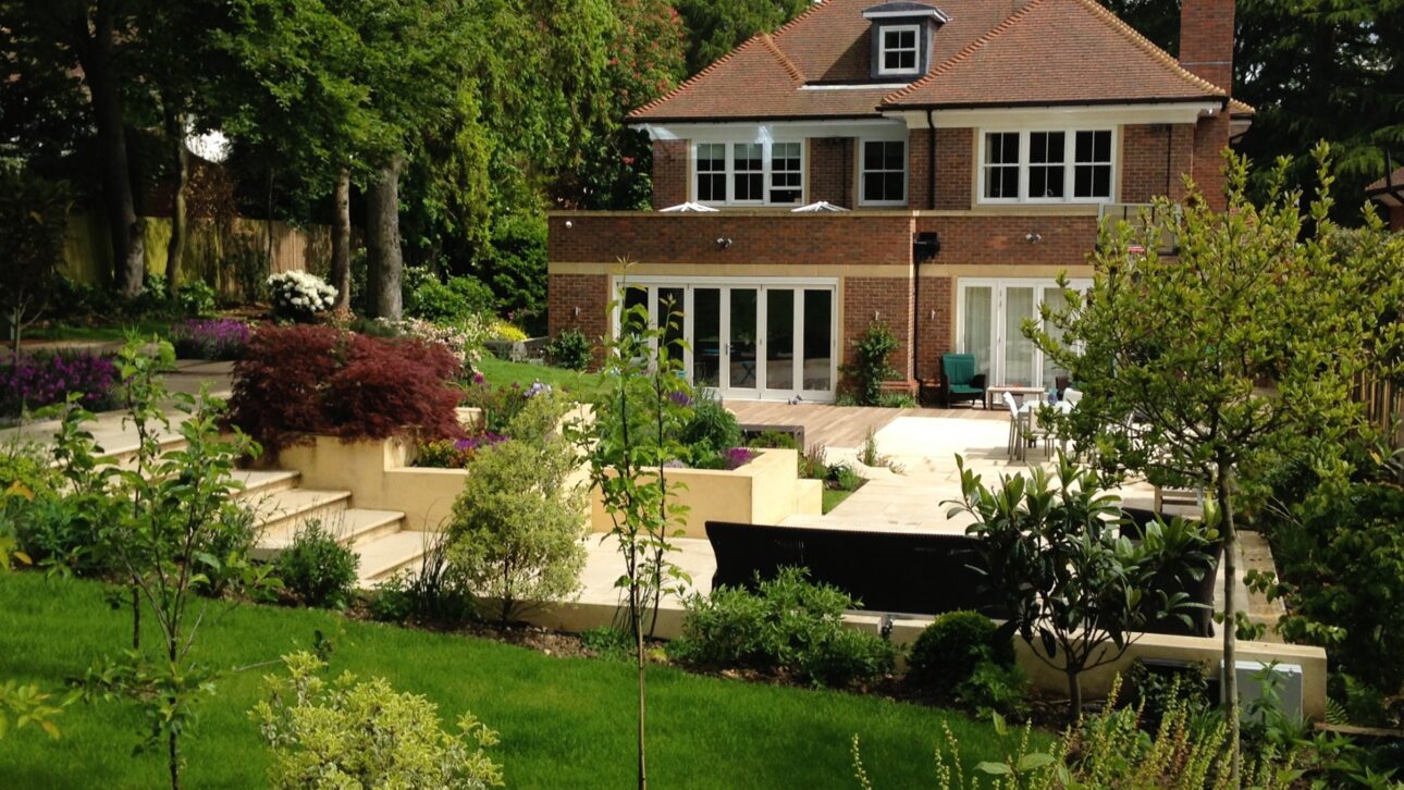 Sport, natură și convivialitate: cum a fost amenajată o curte de aproape 1.000 mp