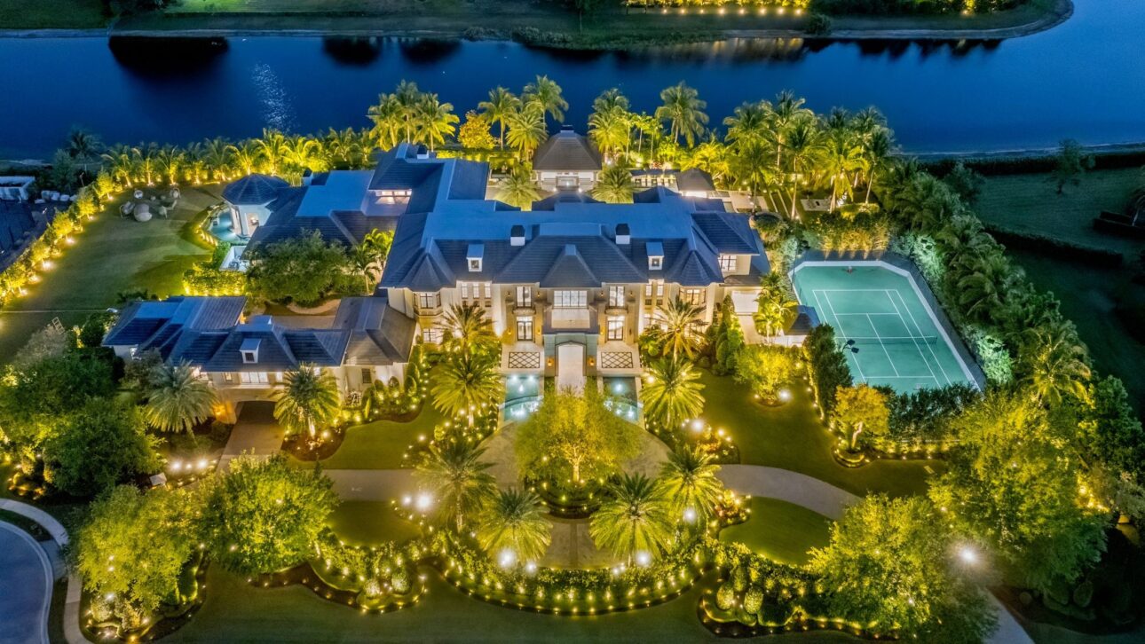 Acasă la Mark Wahlberg: opulență în stil italian, într-un palat de 1.700 mp (galerie foto)