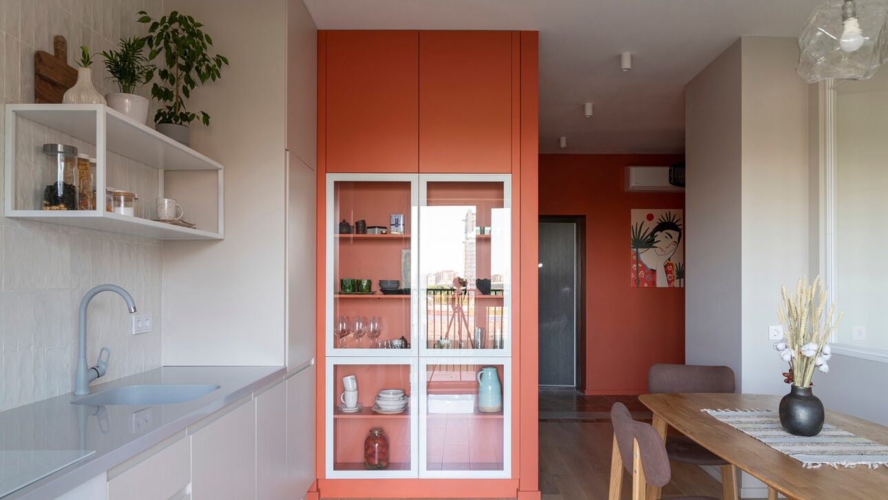 Din două camere au făcut trei, într-un apartament din Belgrad amenajat cu inspirație norvegiană