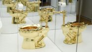 Toaleta din 100 kg de aur: prima furată în 2019, a doua se vinde acum cu 10 mil. dolari
