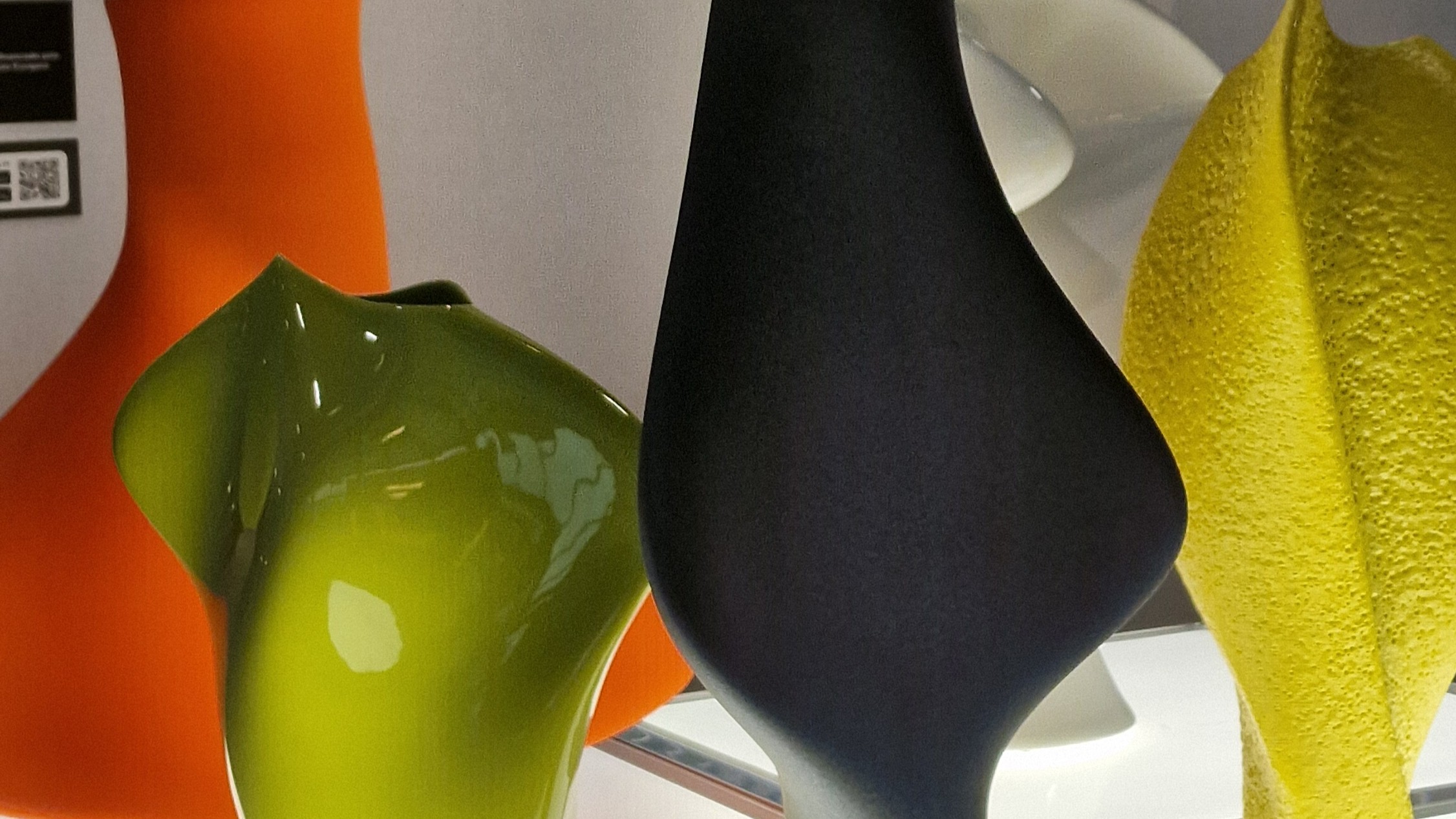 Modelare prin frecvență: ceramiștii care transformă sunetul în formă