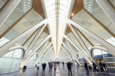 Gara ca o catedrală, semnată Calatrava: deschidere după 20 de ani de așteptare