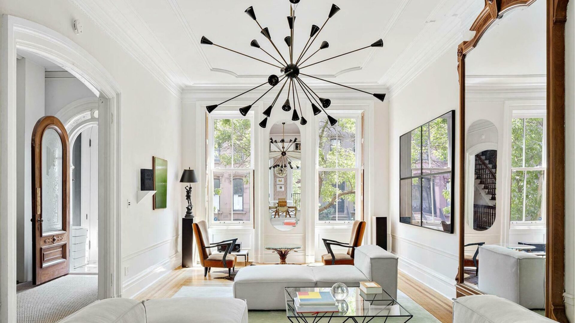 Cele mai frumoase 10 case ale anului 2025 de văzut pe CasaLux.ro