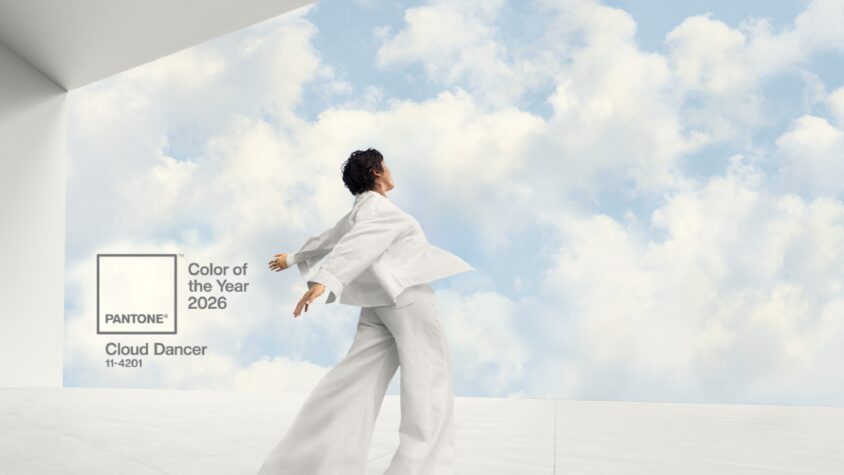 Pantone alege albul Cloud Dancer drept culoarea anului 2026