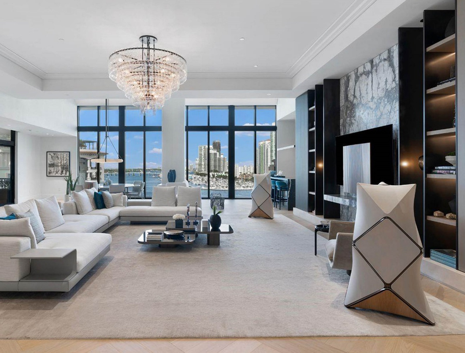 Acasă la Caroline Wozniacki: un penthouse de lux de 650 mp în Miami