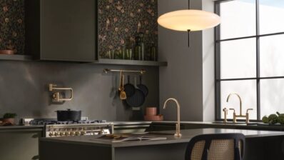 Bateria de bucătărie ca piesă de design: cum o alegi într-o amenajare premium