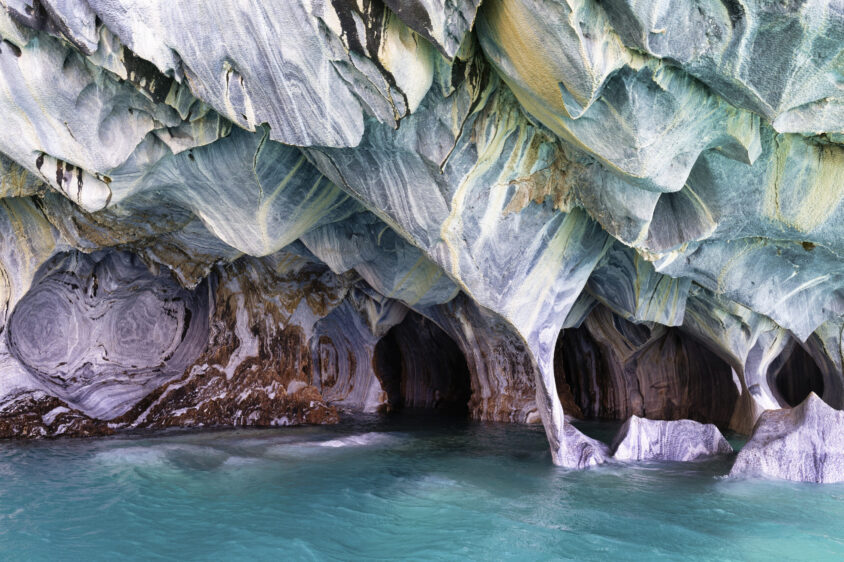 Călătorie virtuală în Peșterile de Marmură din Chile (galerie foto)