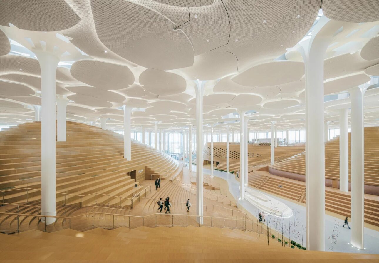 Arhitectură organică, tehnologie și lumină: biblioteca peisaj din Beijing