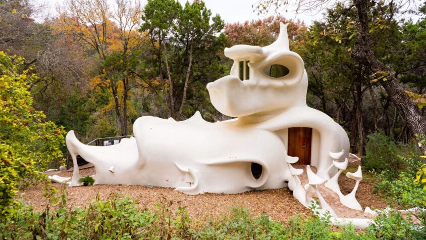 The Bloomhouse – hotelul scoică din Texas interzis copiilor sub cinci ani