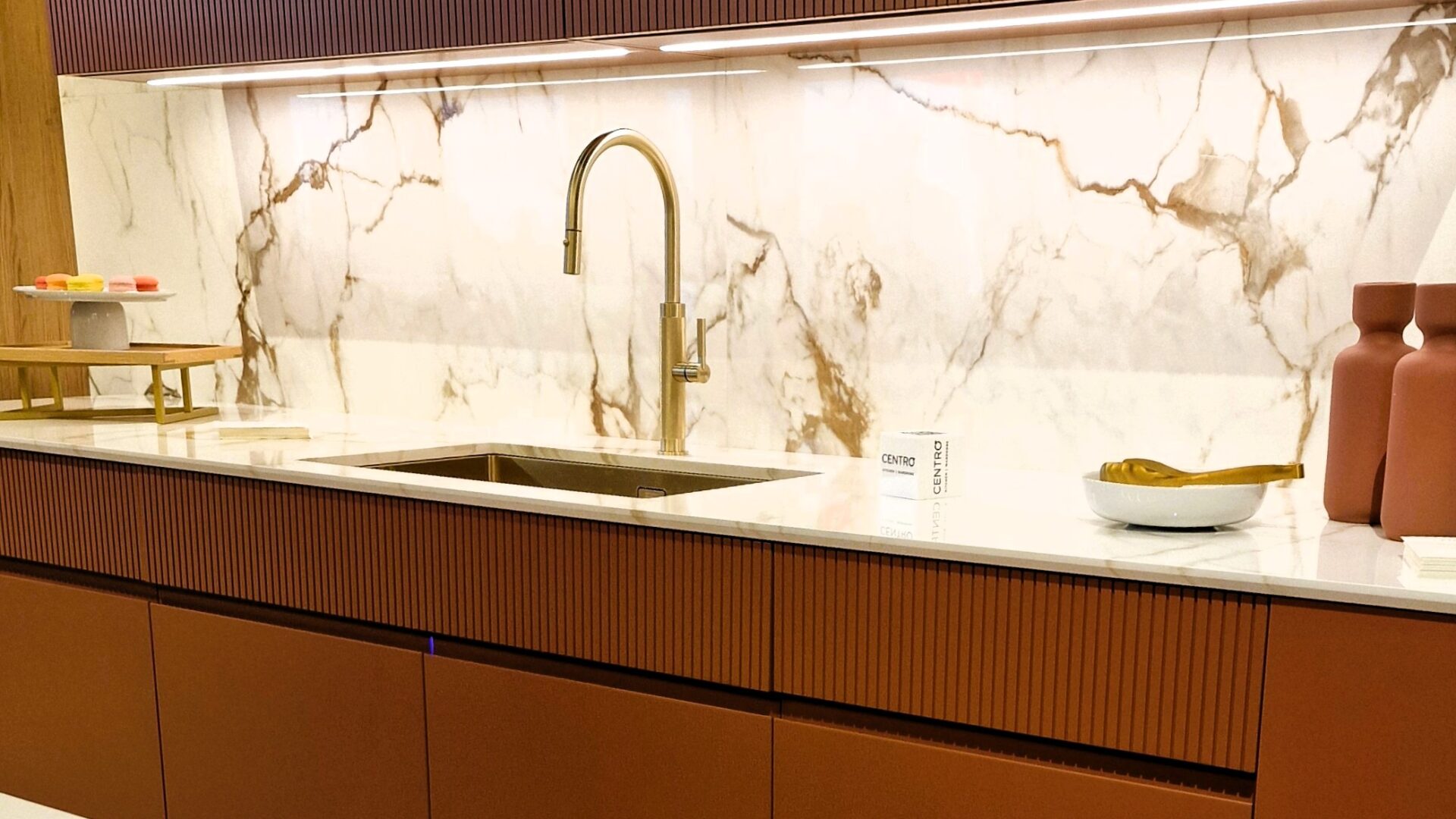 EuroCucina 2026: bucătăriile devin invizibile prin design inteligent și adaptabil