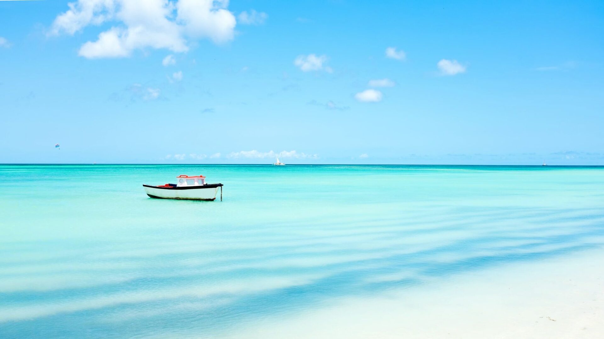 Aruba: paradisul caraibian de dincolo de zona uraganelor