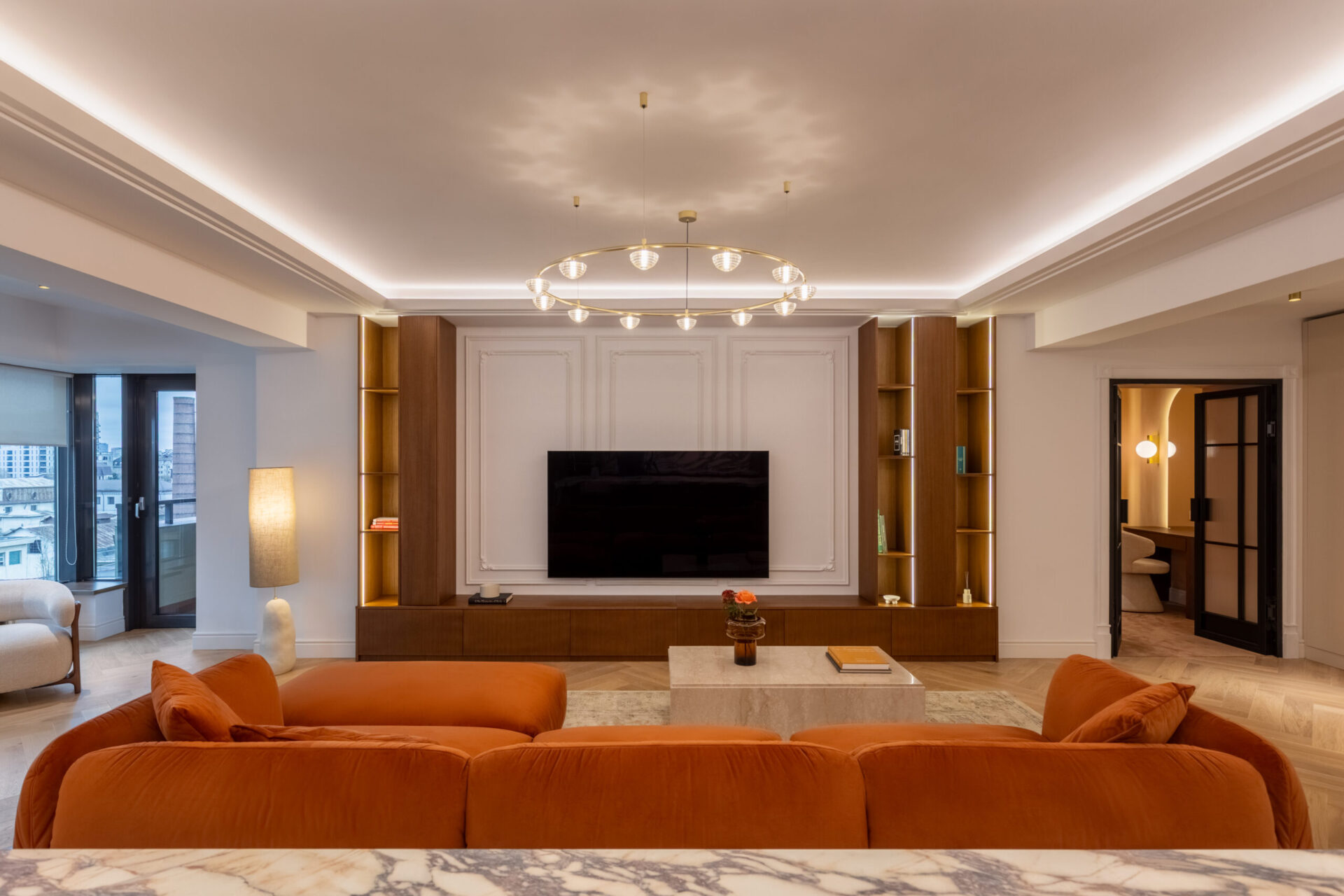 Claritate şi intimitate în 140 mp de design premium contemporan
