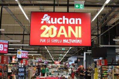 20 de ani de Auchan în România: oferte speciale, surprize și reduceri de până la 50% 