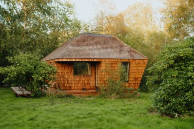 EcoNeo: casa de 35 mp care reinventează locuirea sustenabilă în stil scandinav